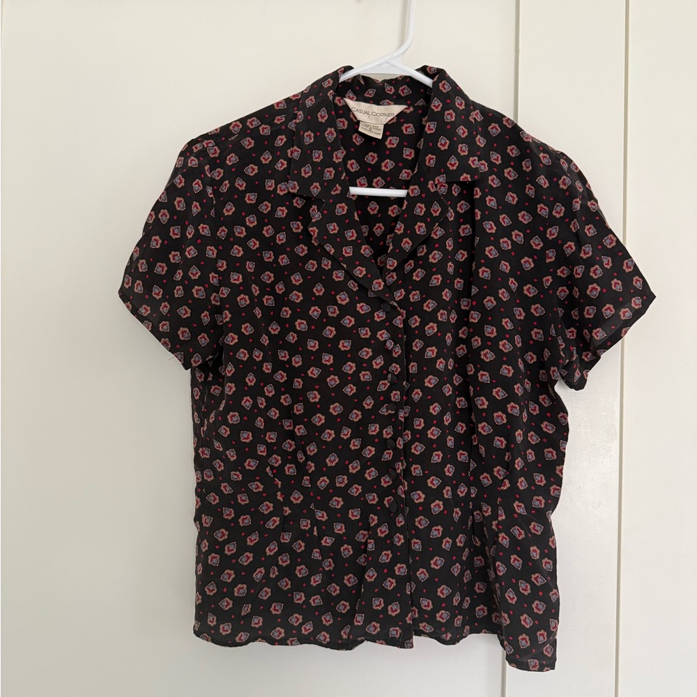 Vintage 90’s Casual Corner Black Paisley Silk Button-Up Shirt